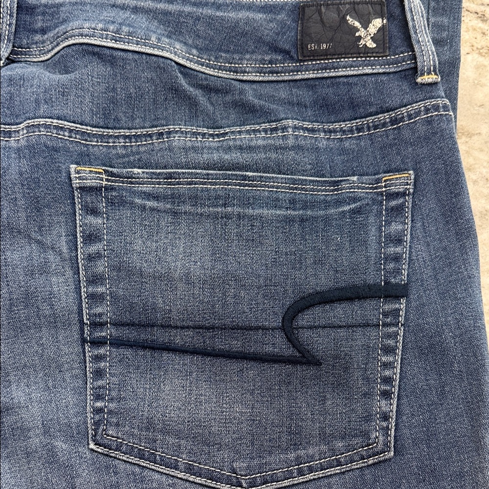 American Eagle Outfitters Women’s Boot Cut Jeans - Dark Blue Wash - Picture 7 of 8
